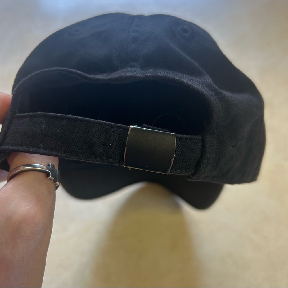 Mugler Black Cap - Picture 7 of 9